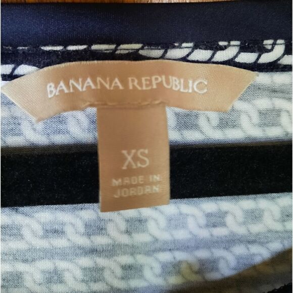 Banana Republic Scoopneck T Shirt Tencel Navy Short Sleeved - Picture 6 of 7